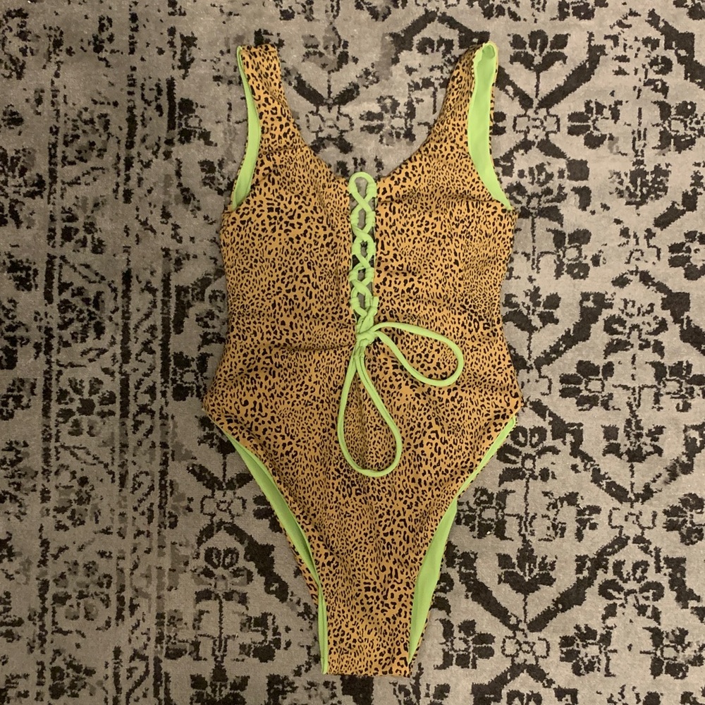 Luv Martha Reversible Lime and Chetah Lace-Up Bathing suit, Size Small